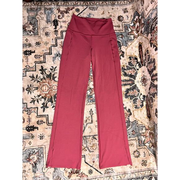 Athleta Stash Pocket Crop Straight Leg flare leggings pink coral Small - Picture 1 of 8